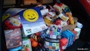 Miejski Ośrodek Pomocy Społecznej podsumował kolejną zbiórkę w ramach akcji Pomóż dzieciom przetrwać zimę. W miniony piątek i sobotę, 5-6 grudnia 2014 roku zebrano ponad 296 kilogramów darów.