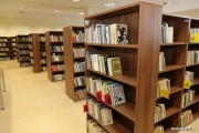 W 2014 roku biblioteka kupiła 7925 nowych pozycji, a 2287 książek otrzymała w darze - m.in. od czytelników.