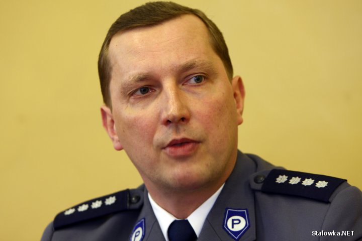 Młodszy inspektor Lucjan Maczkowski służbę w policji pełni od ponad 20 lat, funkcję zastępcy komendanta policji w Stalowej Woli pełnił od 14. Od 9 czerwca 2013 był komendantem policji w Nisku. Po ponad roku powrócił, aby szefować w Stalowej Woli.