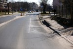 Stan ulicy Poniatowskiego pozostawia wiele do życzenia. Jest jedną z mniej bezpiecznych na terenie gminy. Często dochodzi tam do wypadków i kolizji.