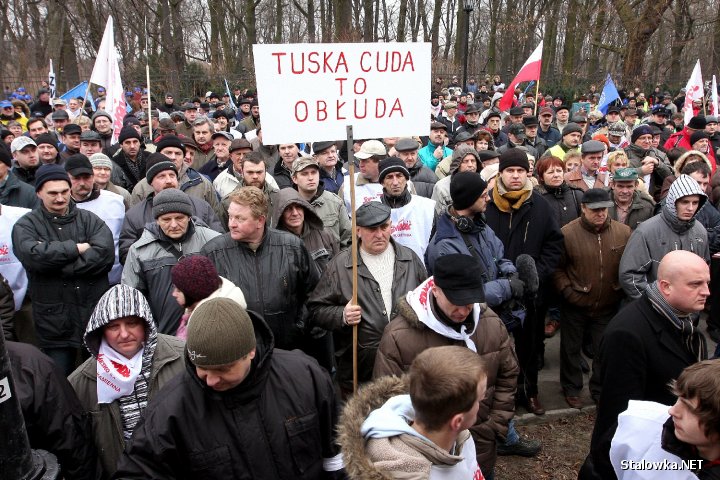 WARSZAWA. Manifestacja pod siedzibę Rady Ministrów.