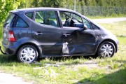Do nietypowej kraksy doszło dziś, 13 maja 2015 roku, około godziny 16.30 w miejscowości Pysznica u zbiegu ulic Podborek i Wolności. W zdarzeniu brały udział 3 auta, w tym jedno… niesprawne.