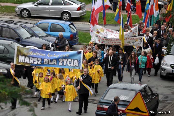 Ulicami Stalowej Woli przeszedł dziś piąty Stalowowolski Marsz dla Życia i Rodziny.