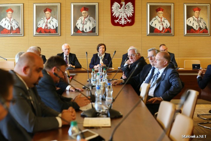 Rzeszów: posiedzenie podkomisji stałej do spraw modernizacji technicznej uzbrojenia polskiej armii sejmowej komisji obrony narodowej.