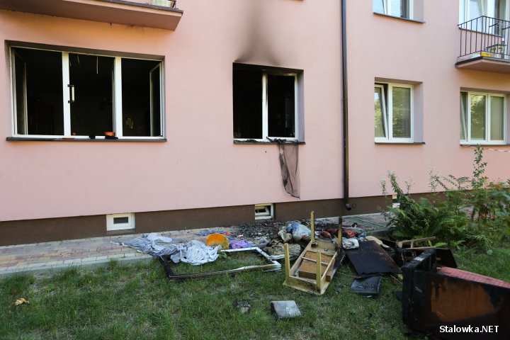 Spaleniu uległa cała kuchnia wraz z jego wyposażeniem. Straty oszacowano na około 50 tys zł.