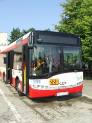 Zakład Miejskiej Komunikacji Samochodowej w Stalowej Woli testuje nowy autobus, małego Solarisa. Uwagi na temat pojazdy mieszkańcy będą mogli przekazywać przewoźnikowi.