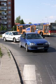 Wypadek, który miał miejsce na skrzyżowaniu ulicy KEN z ulicą Poniatowskiego.