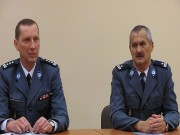 Podinsp. Franciszek Kantor (po prawej) związał się z policyjnym mundurem 29 lat temu.