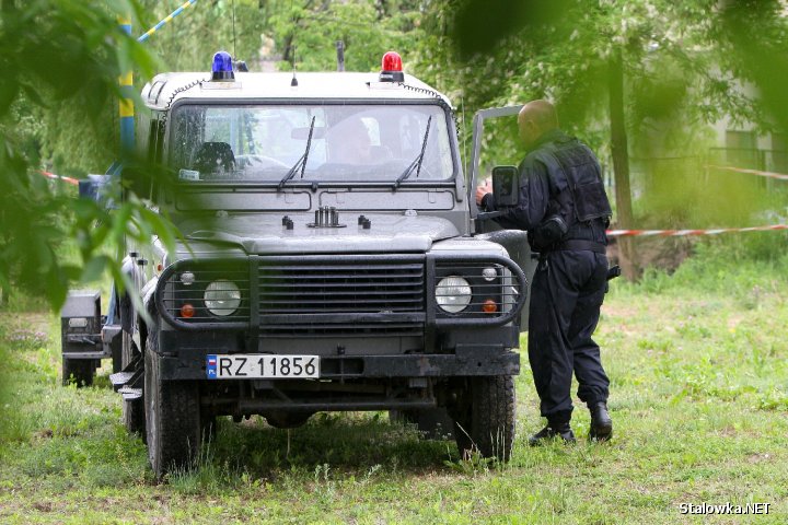 Akcja unieszkodliwiania podejrzanego ładunku w Szpitalu w Stalowej Woli.