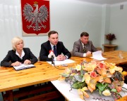 Minister Bożena Borys-Szopa, Andrzej Duda oraz Wiesław Siembida uczestniczyli w spotkaniu z przedstawicielami związków. 