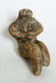 Figurka pochodząca ze zbiorów Lwowskiego Muzeum Historycznego