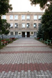 Liceum Ogólnokształcące im. Komisji Edukacji Narodowej w Stalowej Woli.