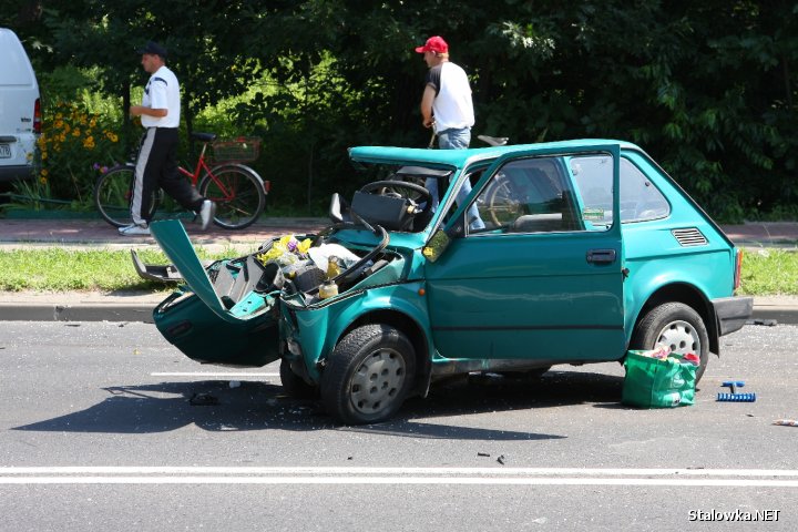 Ulica: Energetyków: wypadek czterech samochodów. Cztery osoby ranne.