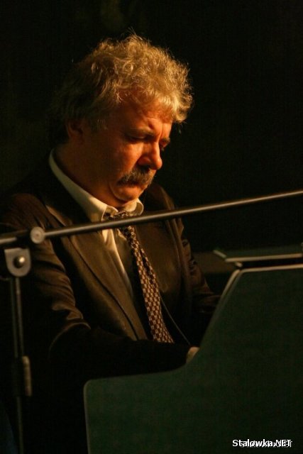 Konrad Mastyło znany pianista Piwnicy pod Baranami zadebiutował w roli aktora.