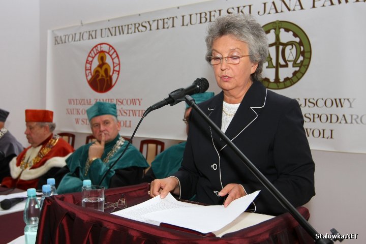 Inauguracja roku akademickiego 2009/2010 na Katolickim Uniwersytecie Lubelskiem w Stalowej Woli. Pierwszy wykład w roku akademickim 2009/2010 wygłosiła dr hab. Alicja Grześkowiak.