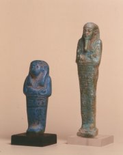 Figurki uszebti, zastępujące zmarłego w pracach na Polach Ozyrysa.