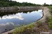 Na terenie zakładu znajduje się 6 toksycznych stawów, których rekultywacja miałaby wynieść blisko 20 milionów złotych.
