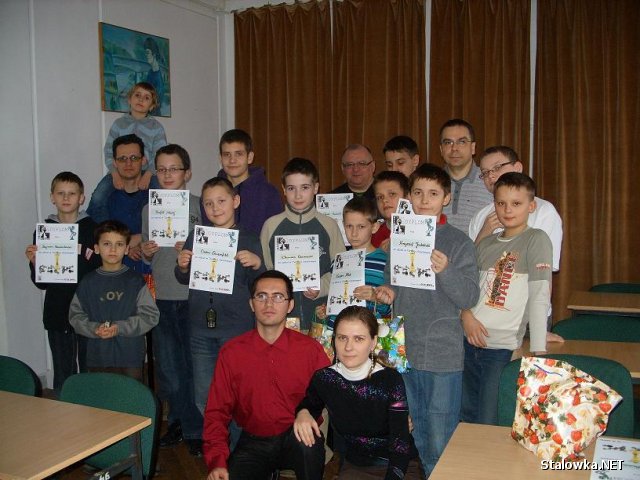 Każdy z uczestników został nagrodzony pamiątkowym dyplomem oraz prezentami.