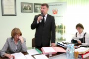 Po uchwaleniu absolutorium pełniący funkcję Starosty Wiesław Siembida podziękował zgromadzonym za podjętą decyzję.