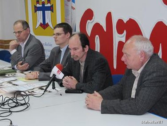 - Myślę, że ta solidarność będzie zarówno przez małe jak i przez duże s - mówił przewodniczący Kaczmarek.